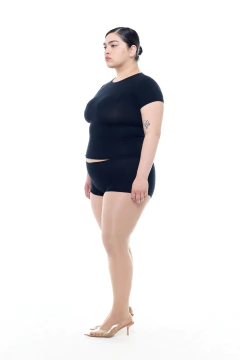 REMERA COURTNEY en internet