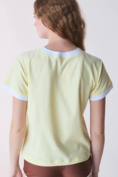 REMERA PRANA - YEY HOUSE