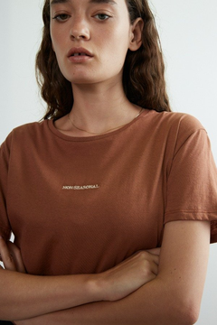 REMERA NON