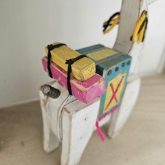 Llamita de Madera Reciclada en internet