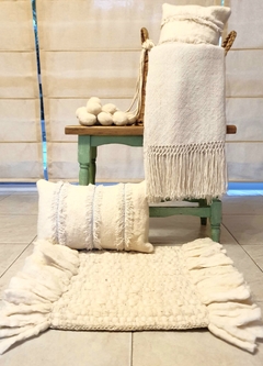 Imagen de Manta / Pie de Cama / de fibra de Llama Talle M