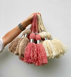 Borla de Lana de Oveja con detalles de Alpaca