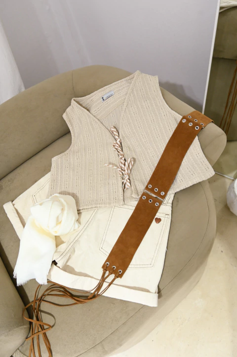 FAJA GAMUZA CON TIRAS Y OJALILLOS CINTO20 - comprar online