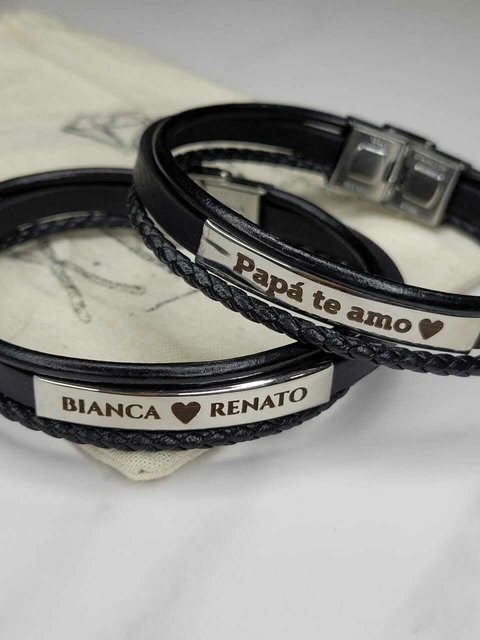 Pulsera con centro grabado Acero Quirúrgico con cuerina - comprar online