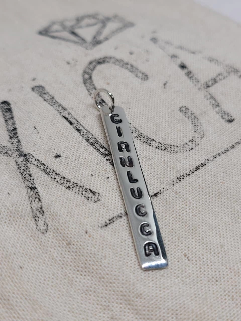 Dije Chapita Barrita grabada (no incluye cadena) - comprar online