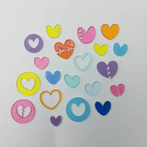 Kit de Acrílicos Scrap Supplies - Mix de Corações