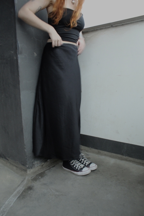 SAIA MIDI ACETINADA CHIARA PRETA