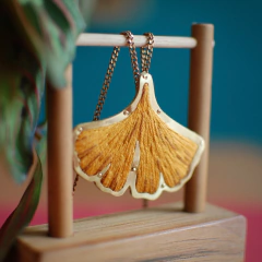 Collar Ginkgo Bordado en internet