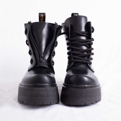 Borcego 2 en 1 TOTAL BLACK en internet