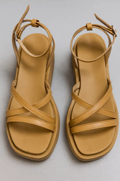 Imagen de Sandalia Irina EN LANZAMIENTO