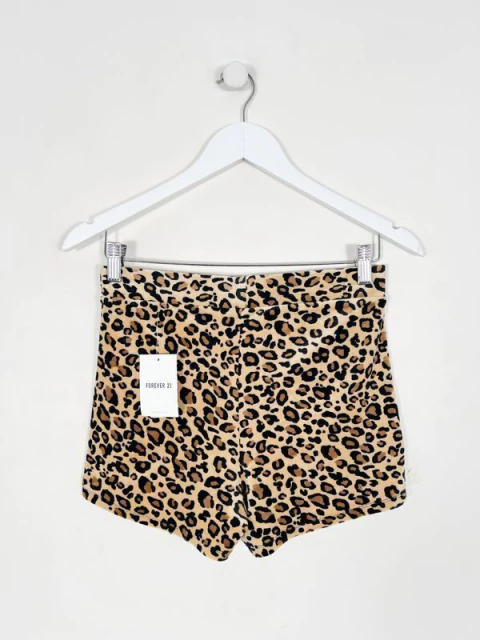 Short Forever 21 T: M