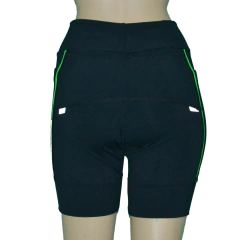 Bermuda 4 Bolsos Preto com Vivo Verde - comprar online