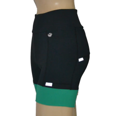 Shortinho 4 Bolsos Preta Barra Verde Bandeira - comprar online