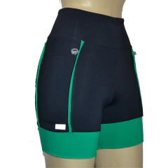 Shortinho 4 Bolsos Preto com Barra e Vivo Verde Bandeira - Pronta Entrega