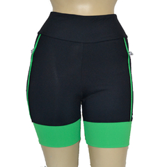 Shortinho 4 Bolsos Preto com Barra e Vivo Verde Bonito - Pronta Entrega - comprar online