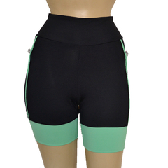 Shortinho 4 Bolsos Preto com Barra e Vivo Verde Menta - Pronta Entrega - comprar online
