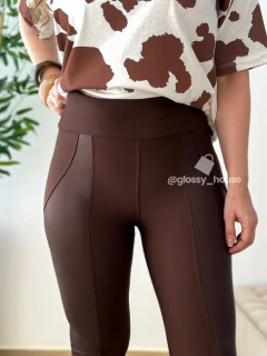Calça Montaria Cirre Marrom - Glossy House