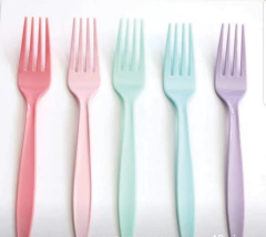 Tenedor de plástico descartables x10 unidades (del mismo color). Rosa y celeste pastel, cristal o blanco