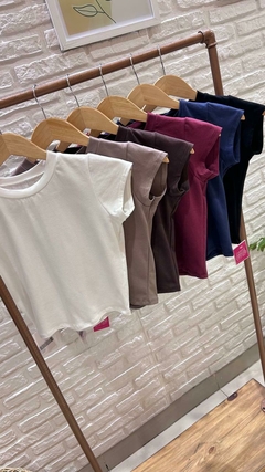 REMERA BECCA- ALGODÓN ELASTIZADO (6 COLORES / TALLE ÚNICO) - Cuenta Conmigo Santa Fe