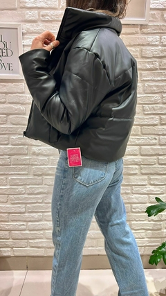 CAMPERA ENGOMADA (COLOR CREMA / TALLES M- L Y XL) - Cuenta Conmigo Santa Fe