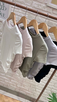 REMERA FEDRA (5 COLORES / TALLES S AL XL) - comprar online