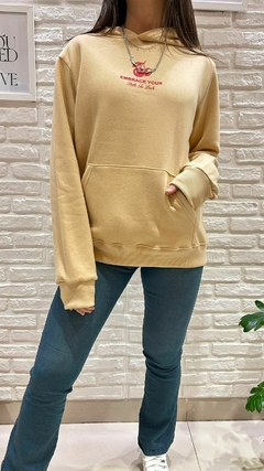 MAXIBUZO CON FRISA- CERECITAS (COLOR BEIGE / TALLE UNICO)