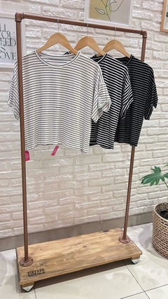 REMERA CROP OVERSIZE A RAYAS- MODAL (3 MODELOS / TALLE ÚNICO) - comprar online