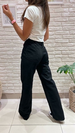 WIDE LEG NEGRO TIRO MEDIO- RÍGIDO (TALLES 36 AL 46) - comprar online