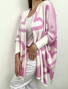 Ruana con mangas Multicorazon rosa - comprar online