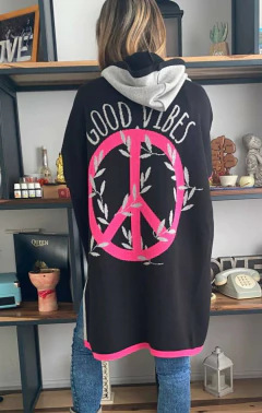 Tapado Good Vibes negro y fucsia