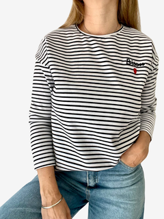 Remera beso en internet