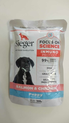 SIEGER DOG POUCH CACHORROS ( SALMON Y POLLO ) 100GRS - comprar online