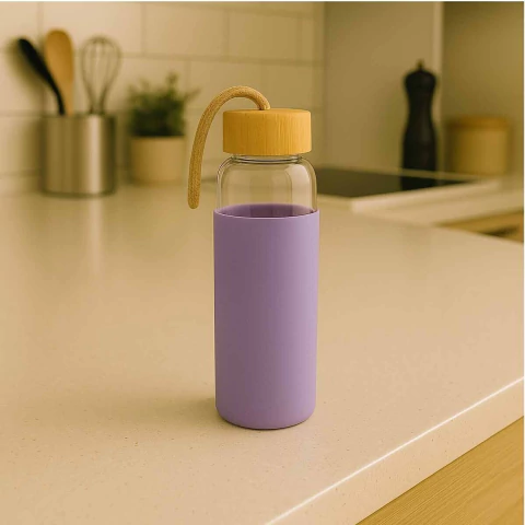 Botella de vidrio y silicona con tapa bamboo 550ml - comprar online