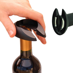 Abridor de Garrafas de Vinho A Pilha - Design Gallery Santos 
