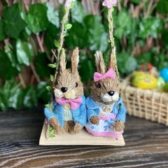 Casal Coelhos de Palha no Balanço - 17cm - loja online