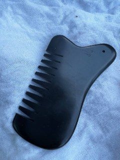 BIAN SCALP GUASHA (peine) en internet