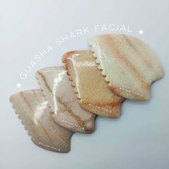 Imagen de GUASHA FACIAL MODELO SHARK- Variedad de colores