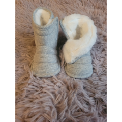 Botitas + babero Invierno