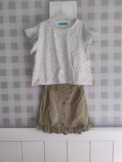 Remera Zara Flores en internet