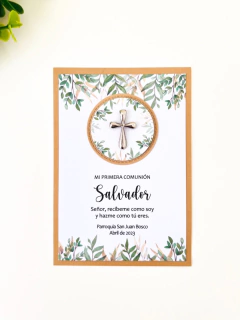 ESTAMPITA BOTANIC DOBLE CON TAG 3D Y CRUZ DE METAL -2311 - comprar online