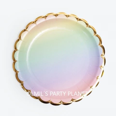PLATO DE PAPEL ARCO IRIS ONDA DORADA x6