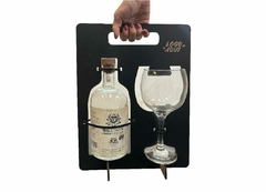 Soporte con copón y espacio para botella de gin con logo - Komuk Argentina