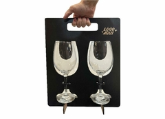 Soporte con dos copas de vino con logo - Komuk Argentina