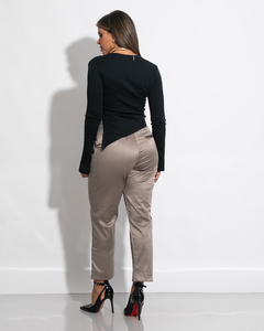 Calça Alfaiataria Glow na internet