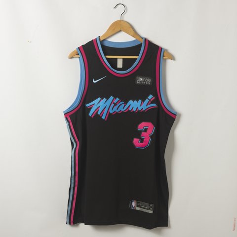 Camisa Miami Heat City Edition - Wade 3, Butler 22, Herro 14