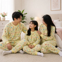 Pijama Adulto e Infantil Fleece Longo Quentinho Peludinho Inverno Brilha no escuro na internet