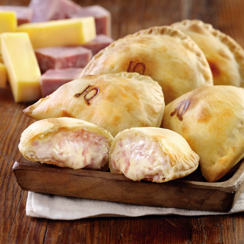 Empanadas crudas congeladas de Jamón y Queso x 4 un