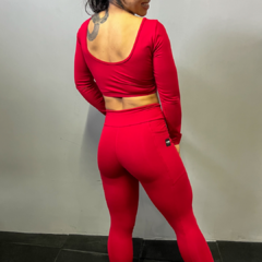 Cropped Formi manga longa Vermelho na internet