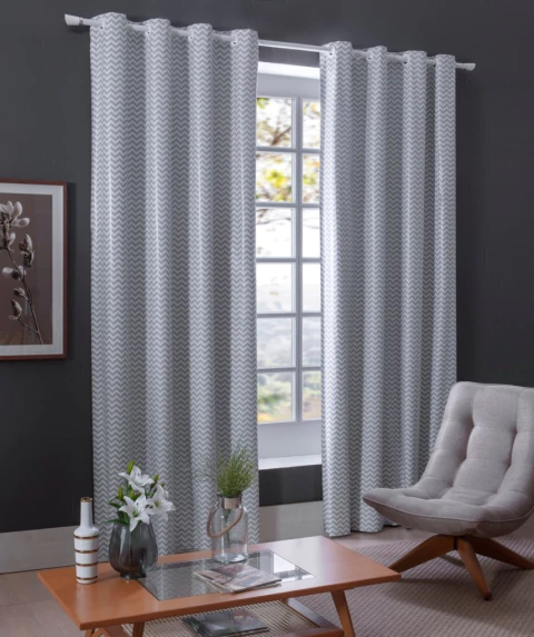 CORTINA PARA QUARTO BEBÊ CHEVRON CINZA 2,30 X 1,70