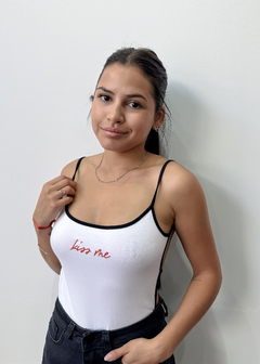 BODY KISS ME (011218) en internet
